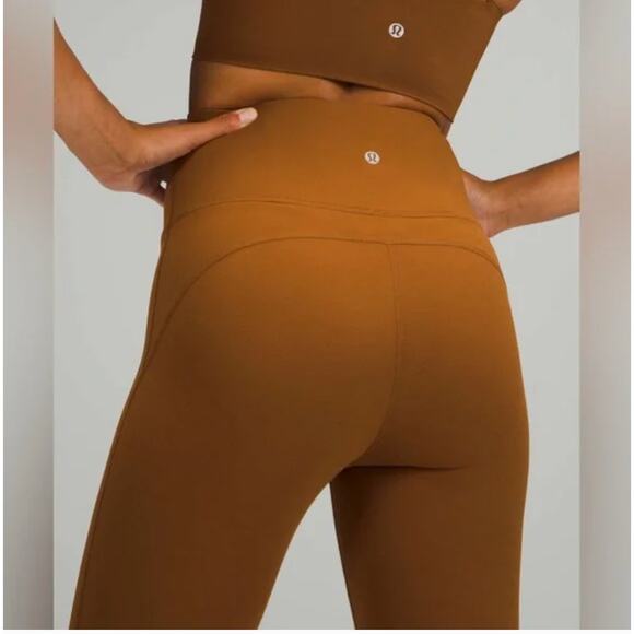 EUC Lululemon Align High-Rise Mini-Flared Pant | Size 6 - Picture 1 of 8